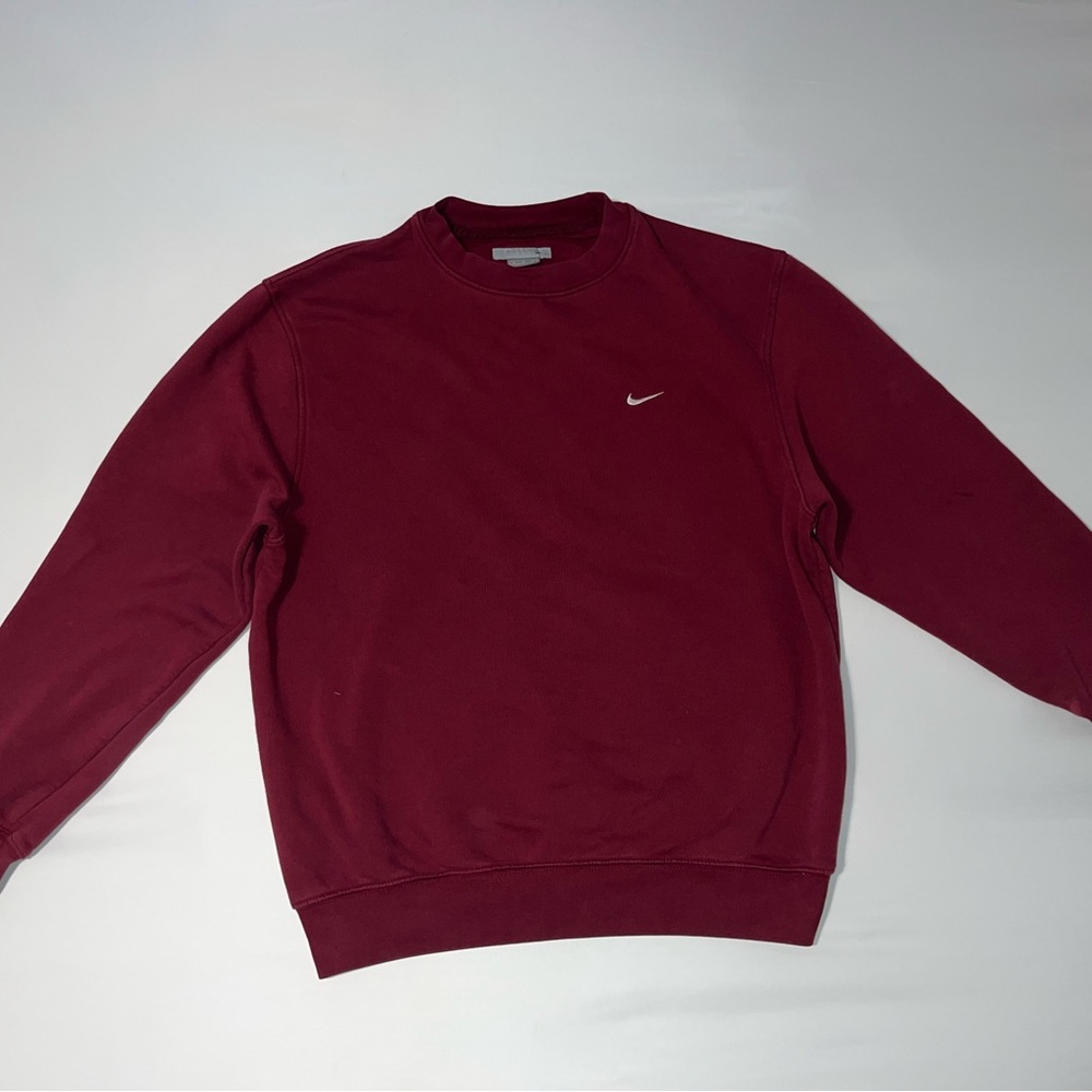 Nike Men's Maroon Sweater